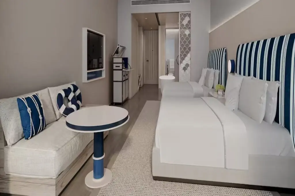 Санья: The Mermoon Resort Hainan Tufu Bay, Tapestry By Hilton