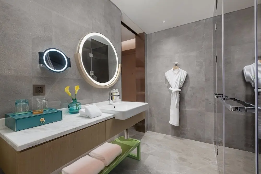 Хучжоу: Holiday Inn Deqing Xinshi Ancient Town, an IHG Hotel