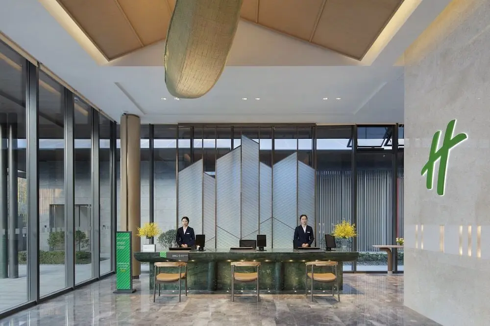 Хучжоу: Holiday Inn Deqing Xinshi Ancient Town, an IHG Hotel