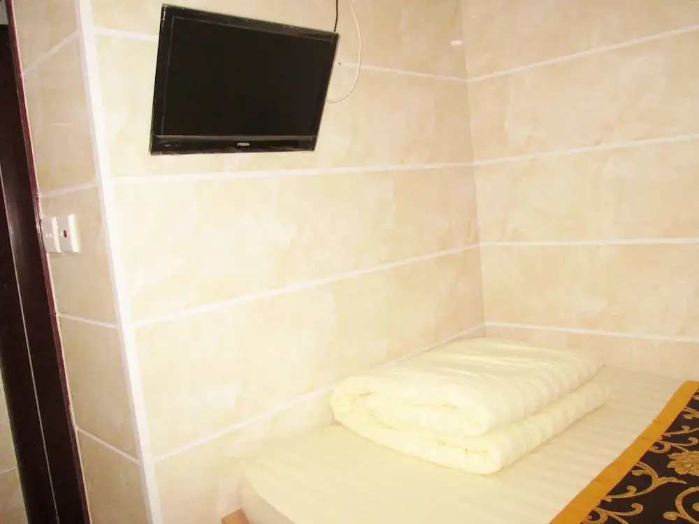 Гонконг: New Reliance Inn
