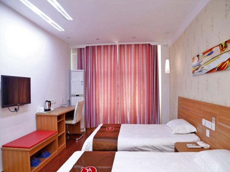Шэньчжэнь: Thank Inn Chain Hotel Guangdong Shenzhen Longgang Kuiyong