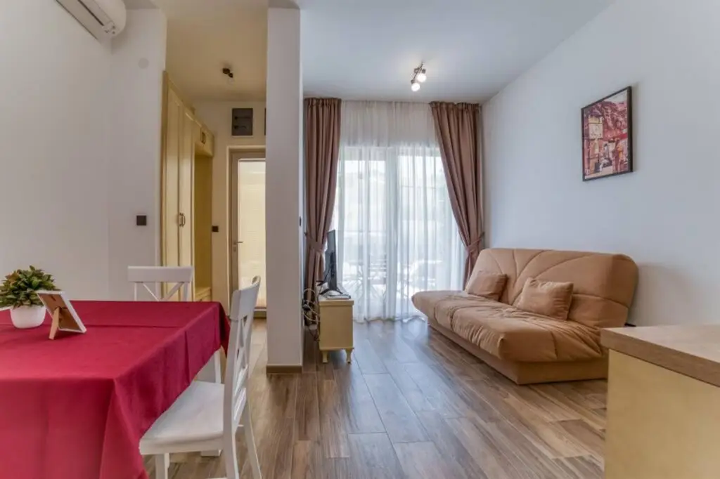 Доброта: Casa Nuova