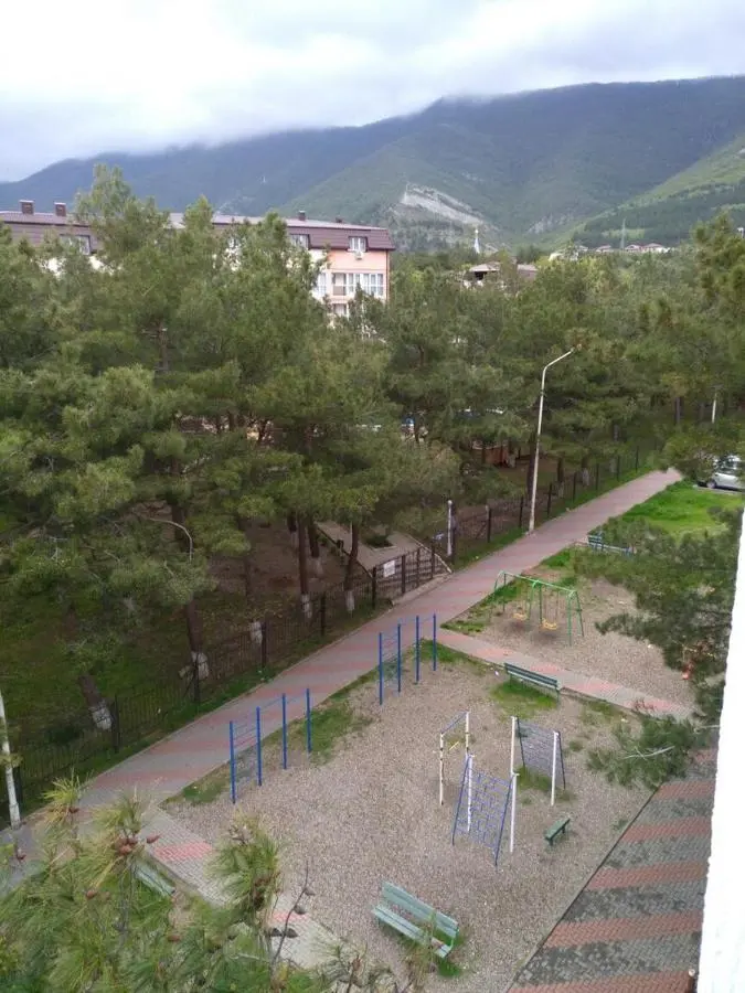 Геленджик: Апартаменты на Шмитда 6