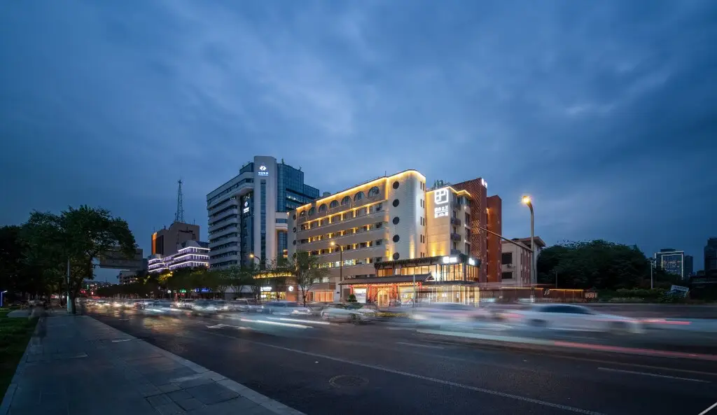 Three-quarters Hotel (Chengdu Jiuyinqiao Niuwangmiao Subway Station Store) — фото 1