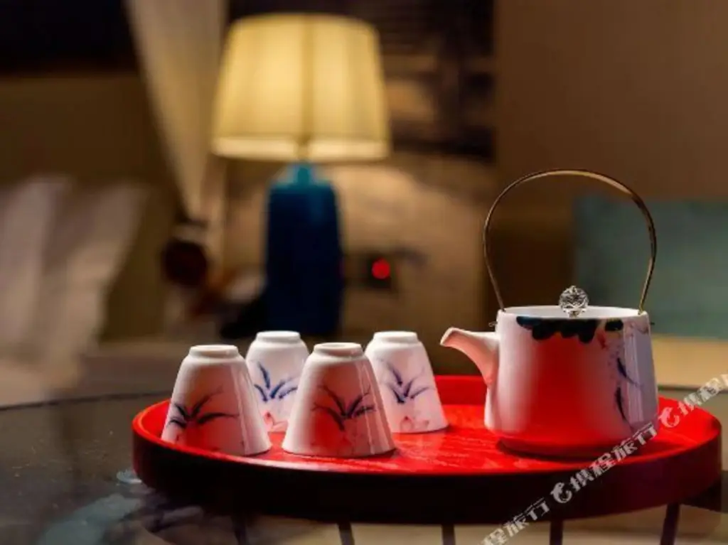 Чэнду: Home Plus Hotel (Chengdu Shuangliu International Airport)