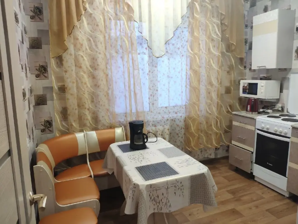 Кировск: Apartments on Olimpiyskaya 85