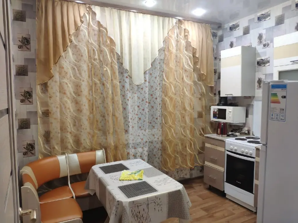 Кировск: Apartments on Olimpiyskaya 85