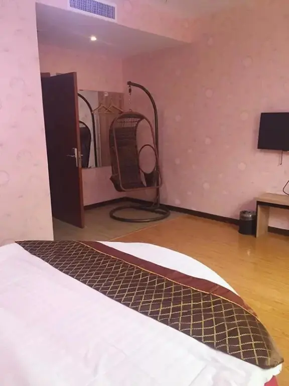 Чэндэ: Thank U Hebei Chengde Shuangluan District Center S