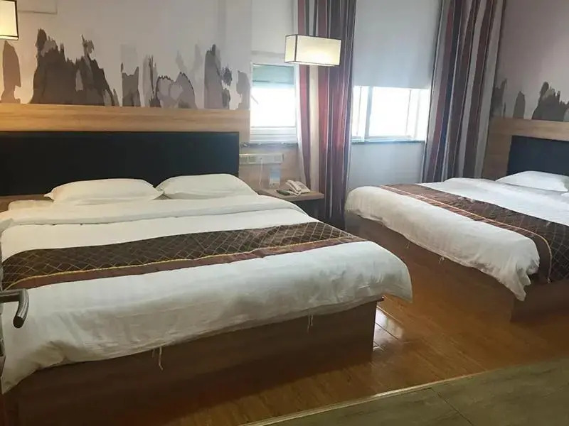 Чэндэ: Thank U Hebei Chengde Shuangluan District Center S