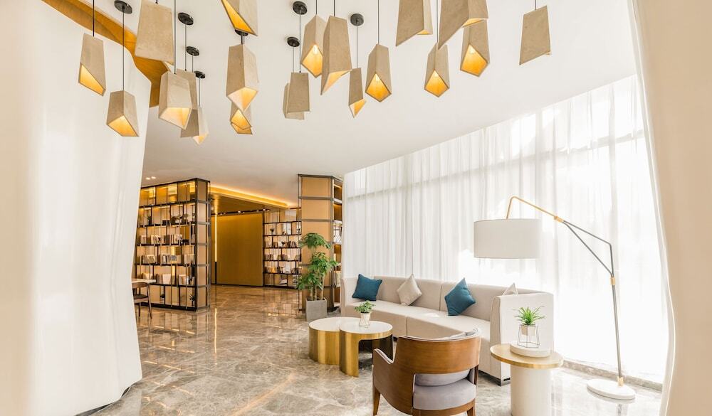 Atour Hotel Chengde Summer Resort — фото 1