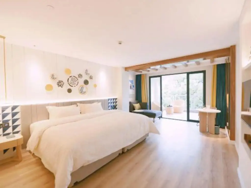 Гуйлинь: O.Live Social (Guilin Elephant Trunk Hill Two Rivers and Four Lakes Store)