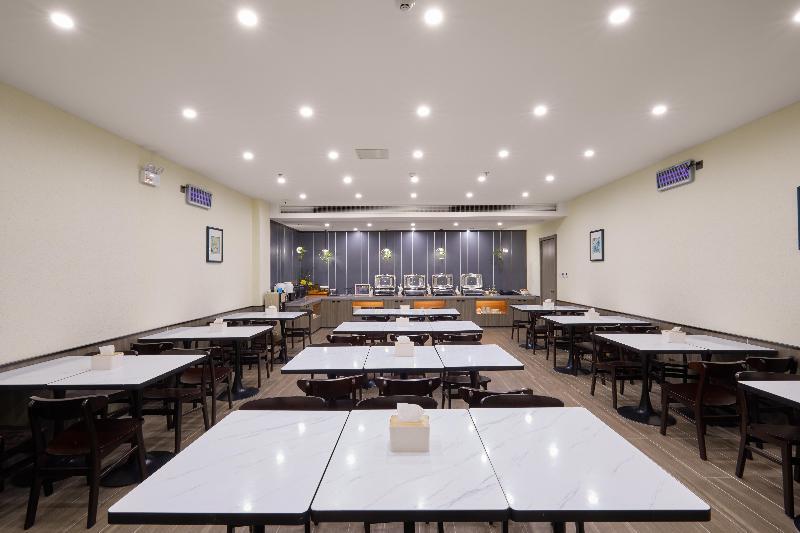 Хэфэй: Hanting Hotel (Hefei ETDZ Mingzhu Plaza)