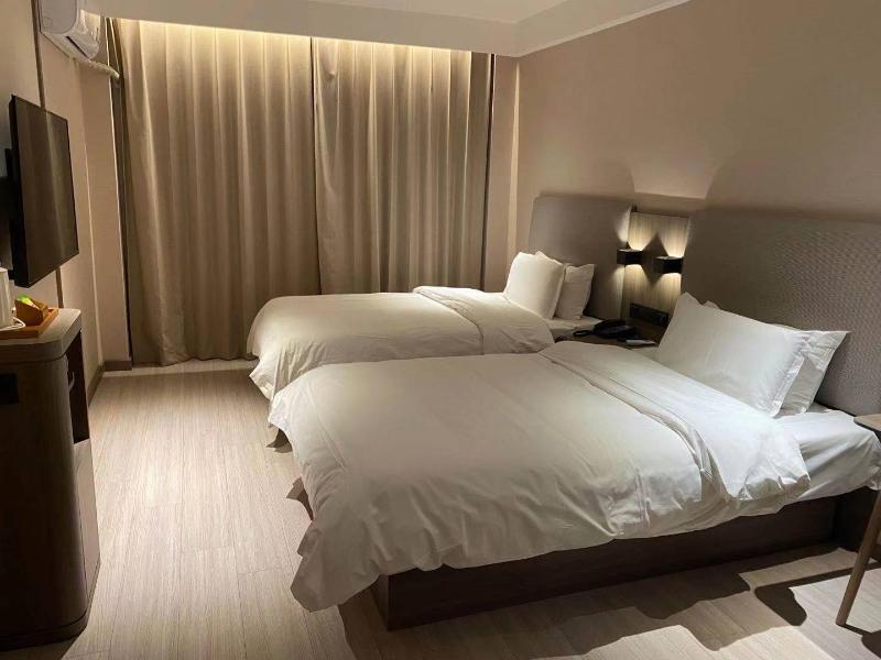 Хэншуй: Hanting Hotel (Hengshui Railway Station Huizhong S
