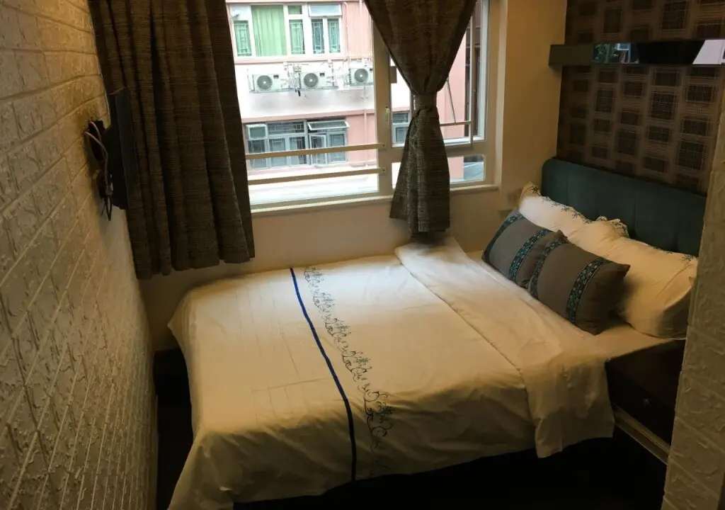 Гонконг: Seasons Hotel