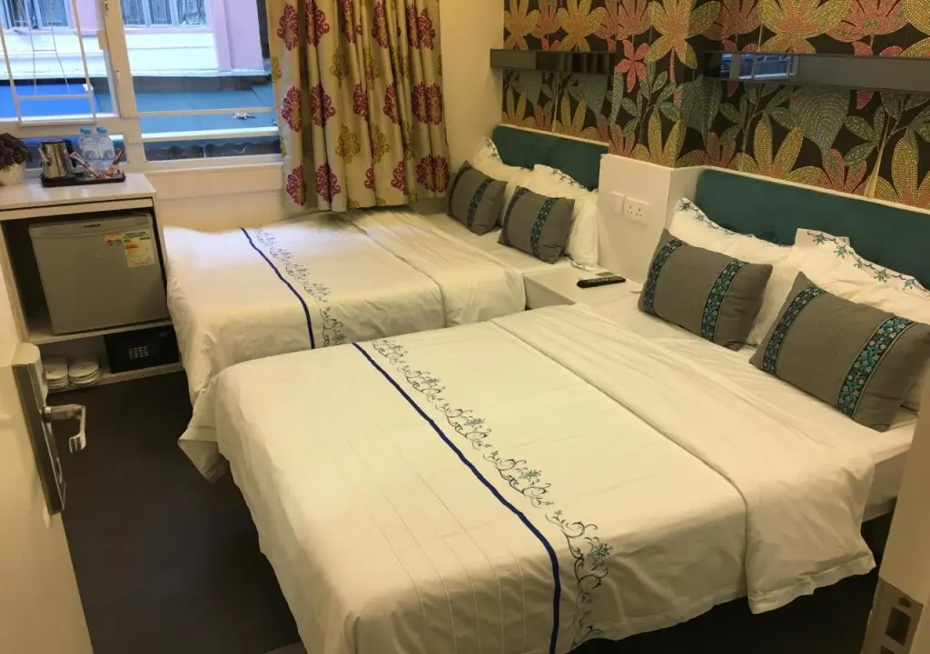 Гонконг: Seasons Hotel