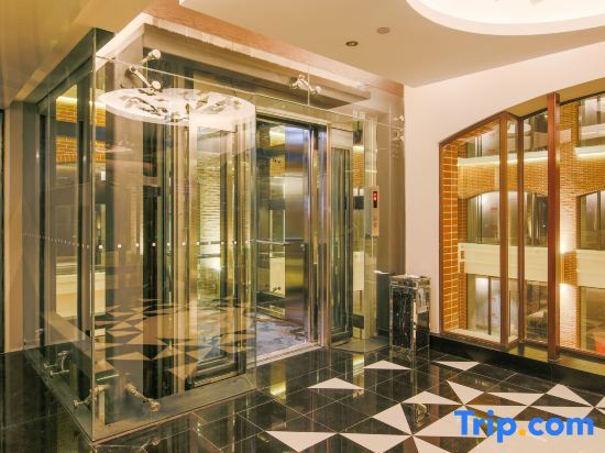 Ханчжоу: ART+Hotel （Hangzhou Yunqi Town）