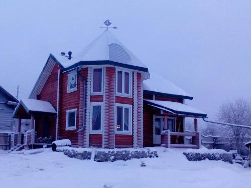 Умба: Guest House on Naberezhnaya Street