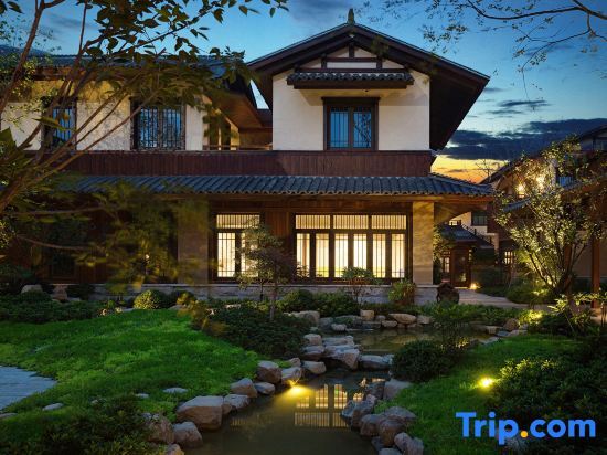 Цзясинь: Blossom Hill Yuejingzhuang Hotel