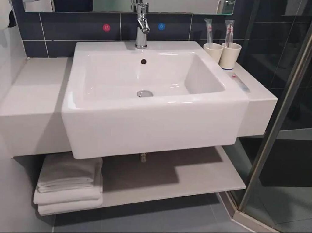 Цзинань: Hanting Hotel Jinan High-tech Fenghuang Raod
