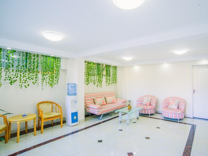 Цзиндэчжэнь: Shell Jindezhen Xianghu Ceramic University Hotel