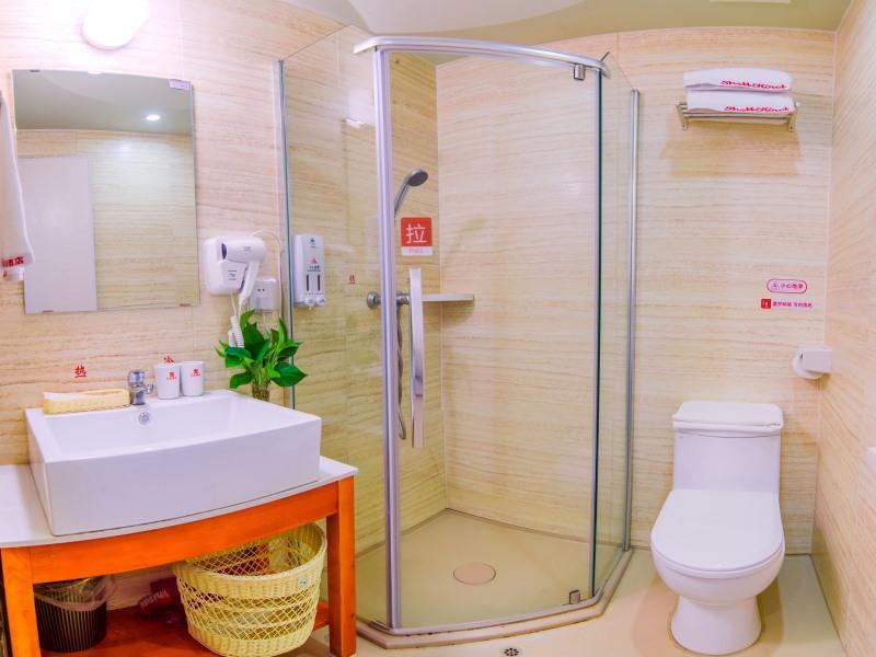 Цзиндэчжэнь: Shell Jindezhen Xianghu Ceramic University Hotel