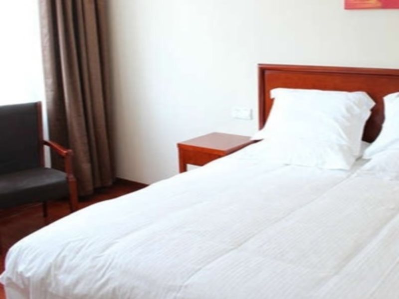Лянфан: Greentree Inn Bazhou Shengfang Bus Station Shell H