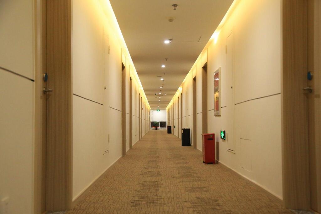 Лиаоченг: Hanting Hotel Liaocheng Guanxian Chengxin Plaza