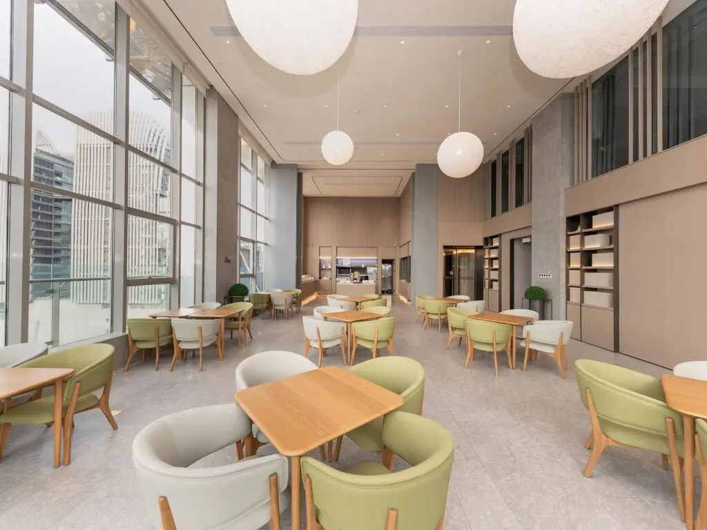 Нанкин: Ji Hotel Nanjing South Railway Station Square