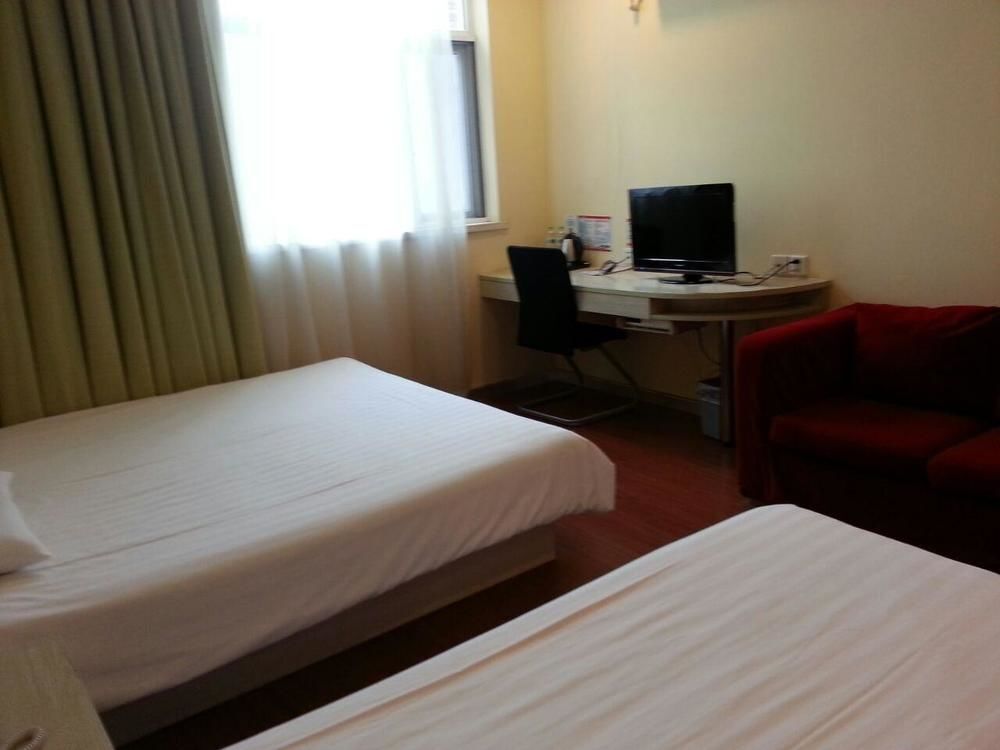 Нанкин: Hanting Premium Hotel Nanjing Ming Palace Ruijin Road