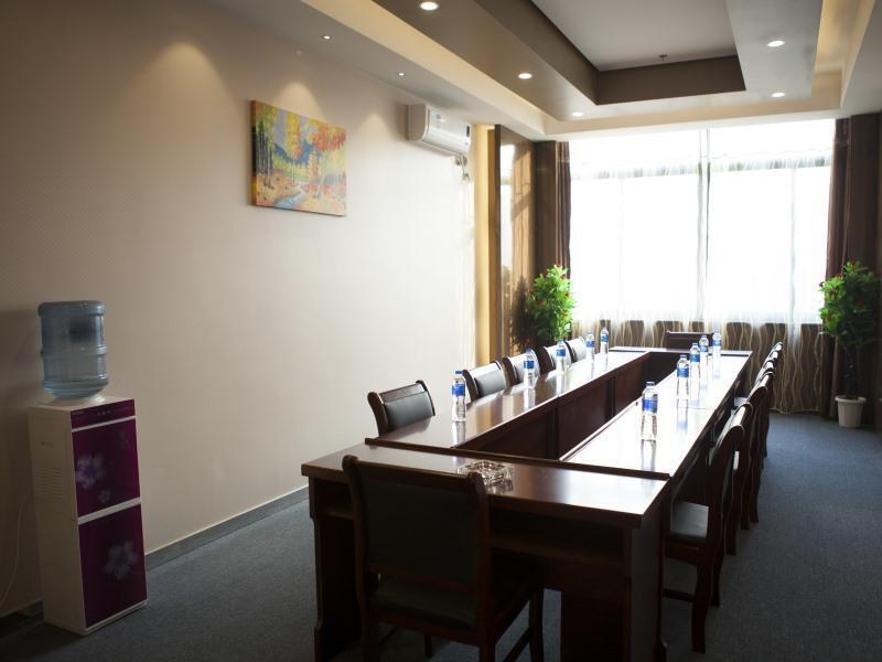 Наньтун: GreenTree Inn Nantong Tongzhou Bay New Area Huangh