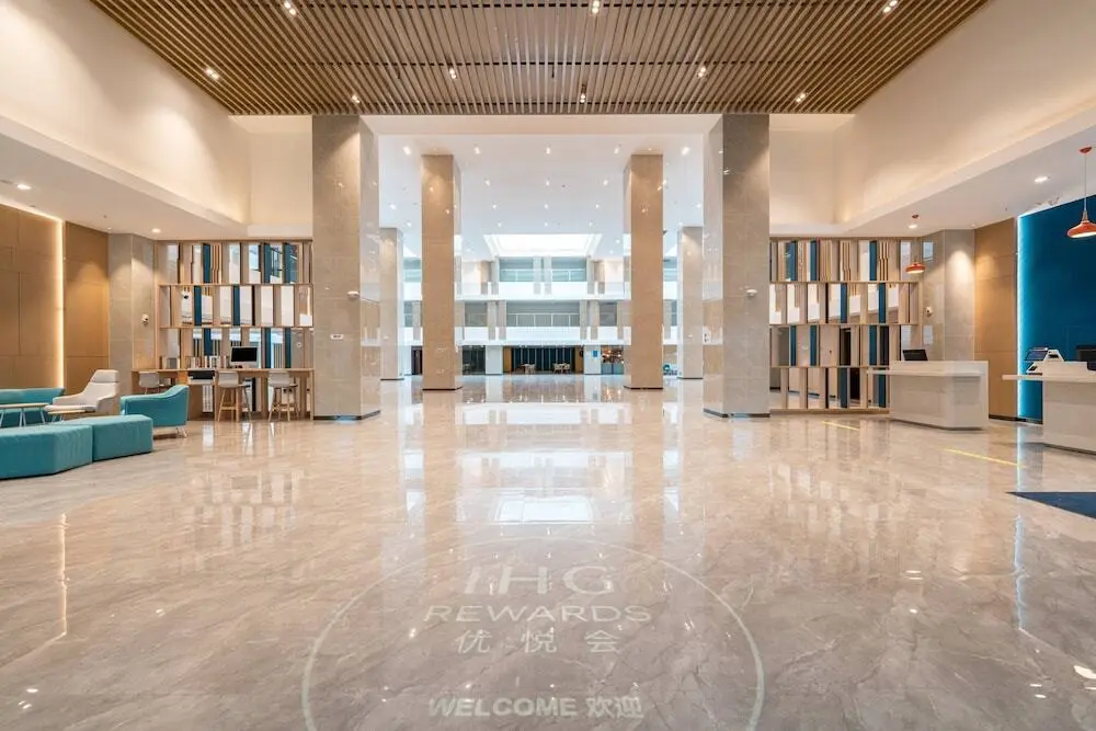 Ньингчи: Holiday Inn Express Linzhi Airport, an IHG Hotel