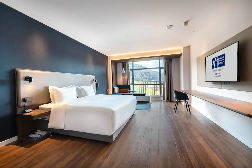 Ньингчи: Holiday Inn Express Linzhi Airport, an IHG Hotel