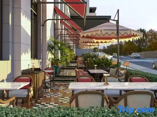 Стамбул: Altunizade Suites Istanbul, Curio Collection By Hilton