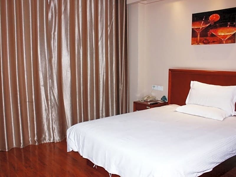 Сюйчжоу: GreenTree Inn Xuzhou High Speed Railway Station Express Hotel
