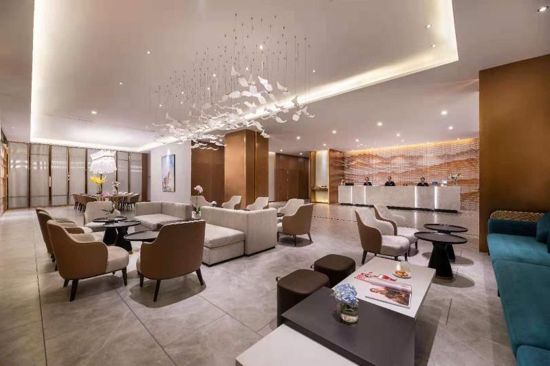 Циндао: Отель Crystal Orange Hotel Qingdao Mei Er Road Conventio