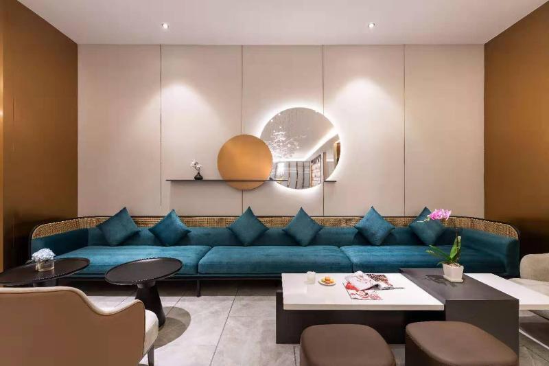 Циндао: Отель Crystal Orange Hotel Qingdao Mei Er Road Conventio