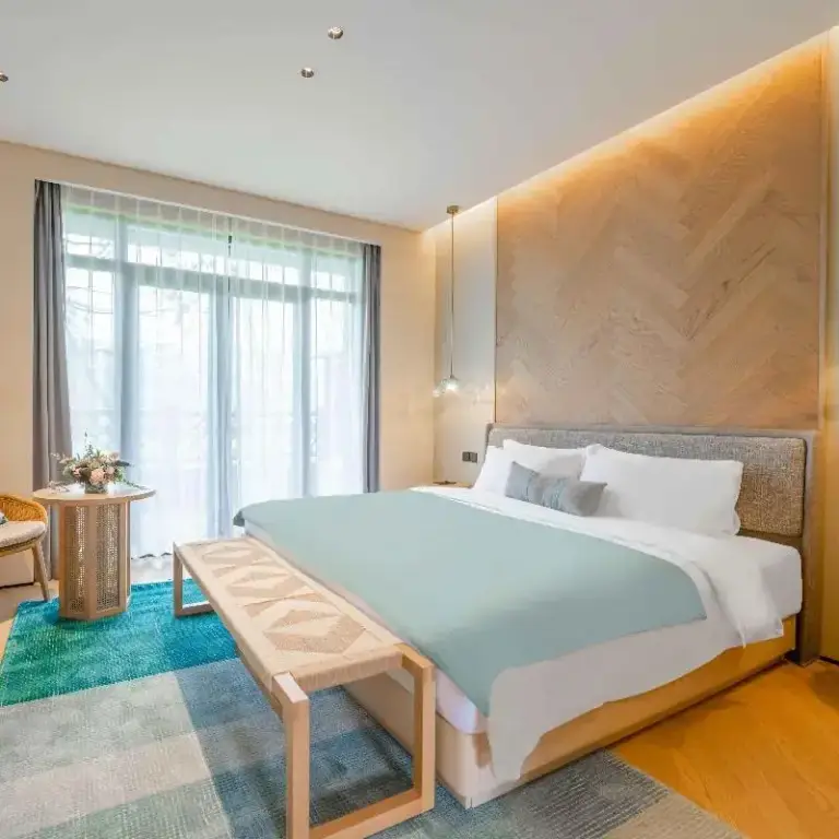 Циндао: Blossom Hill Hotel Qingdao Aduohuayu