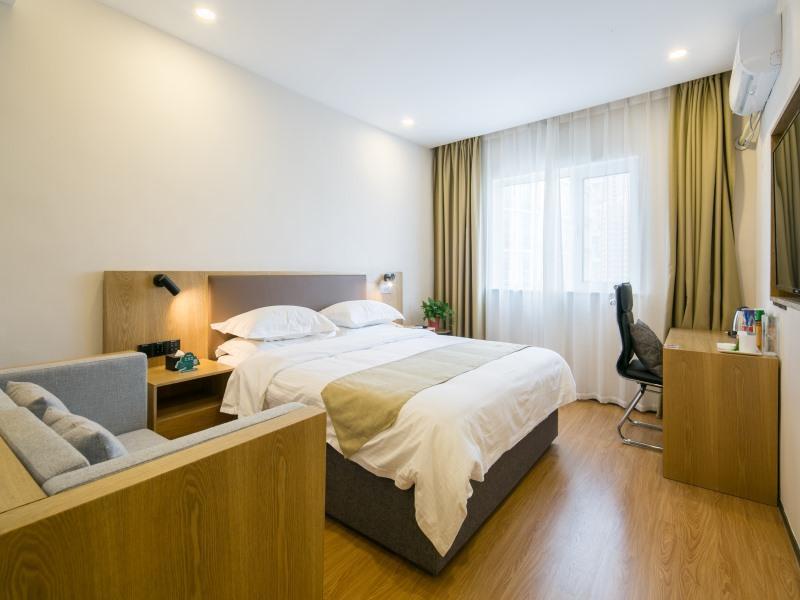 Циндао: Greentree Qindao Chengyang Zhengyang Middle Road W