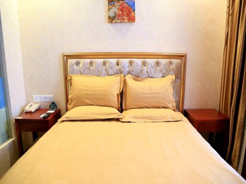 Циндао: GreenTree Inn Shandong Qingdao Jiaozhou Sanlihe Park Express Hotel