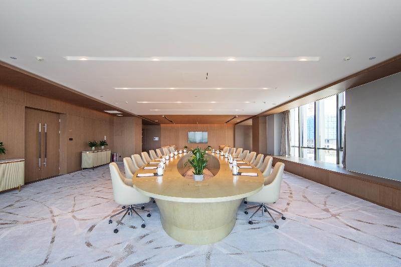 Циндао: Madison Hotel Qingdao West Coast City Balcony
