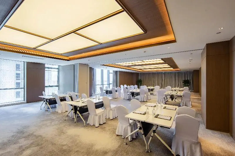 Циндао: Madison Hotel Qingdao West Coast City Balcony