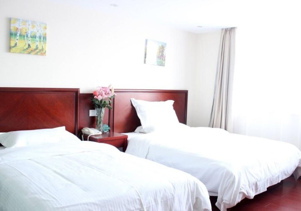Учжун: GreenTree Inn Express Qingtongxia People Hospital Huanghe Building