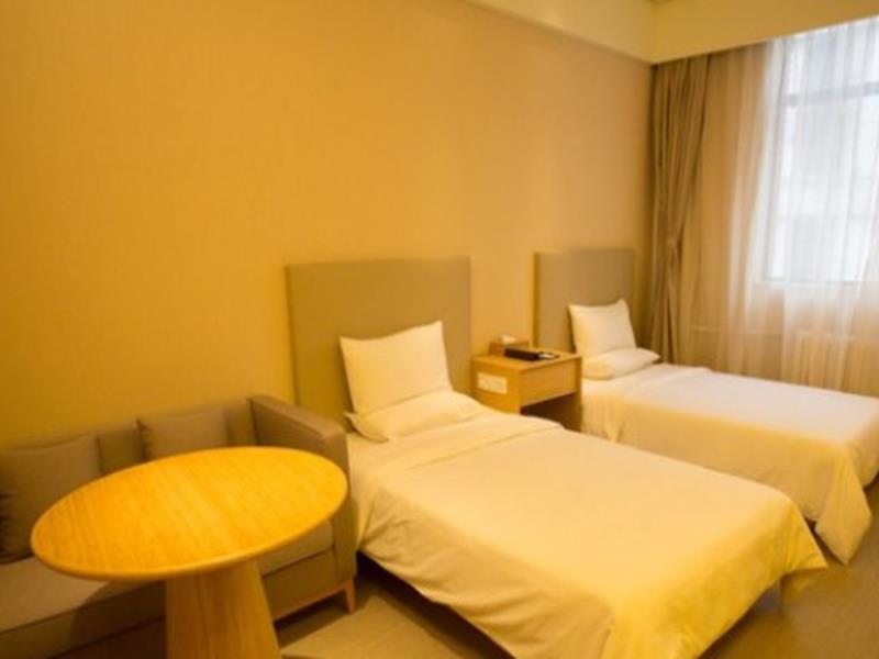 Тяньцзинь: Ji Hotel Tianjin Jinwan Square