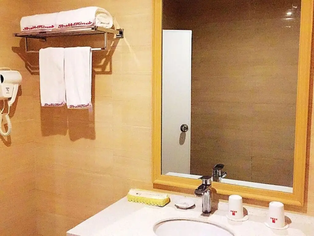 Жичжао: Отель GreenTree Inn Rizhao Donggang Area Haina Shopping Mall Shell Hotel