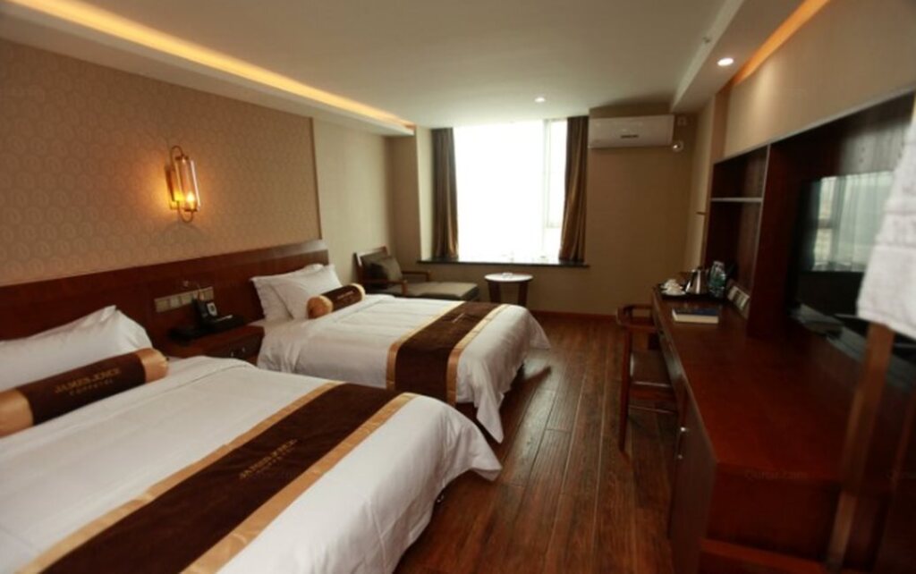Чэнду: James Joyce Coffetel Hotel Chengdu Baicao Street Metro Station Branch