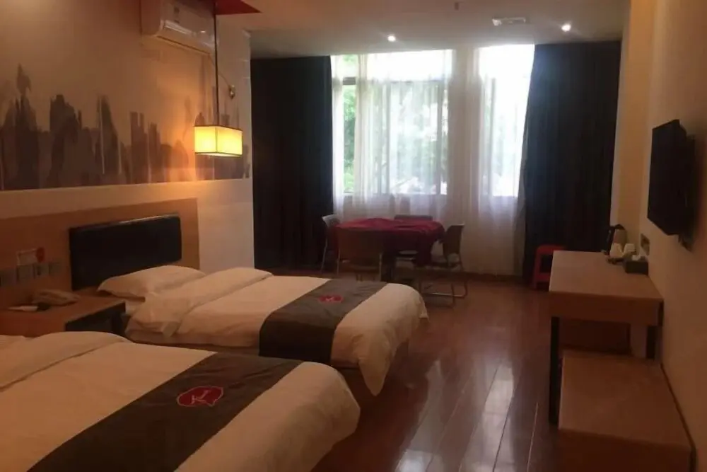 Наньчан: Thankyou Chain Hotel (Honggutan Subway Station Changjiang Road Branch)