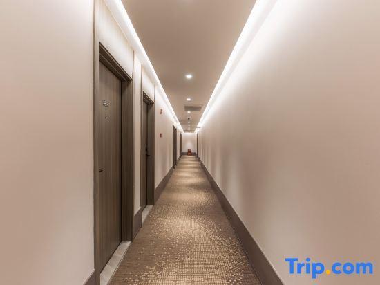 Шанхай: Hanting Hotel (ShanghaiEast Baoxing Road subway station shop, Sichuan North Road)