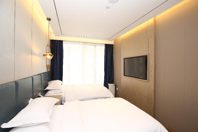 Шанхай: Hanting Hotel (Shanghai South Shanxi Road Metro St