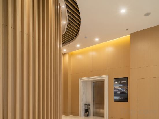 Сюйчжоу: Deep Sleep Xuzhou High Speed Railway Station East