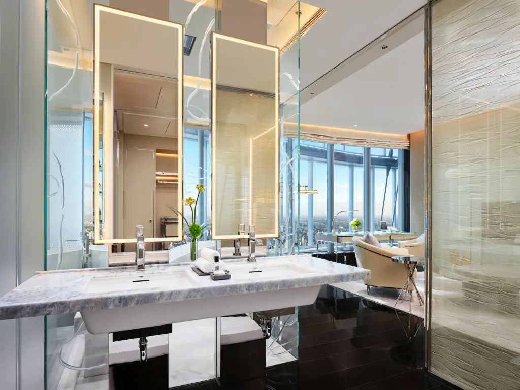 Шанхай: J Hotel, Shanghai Tower